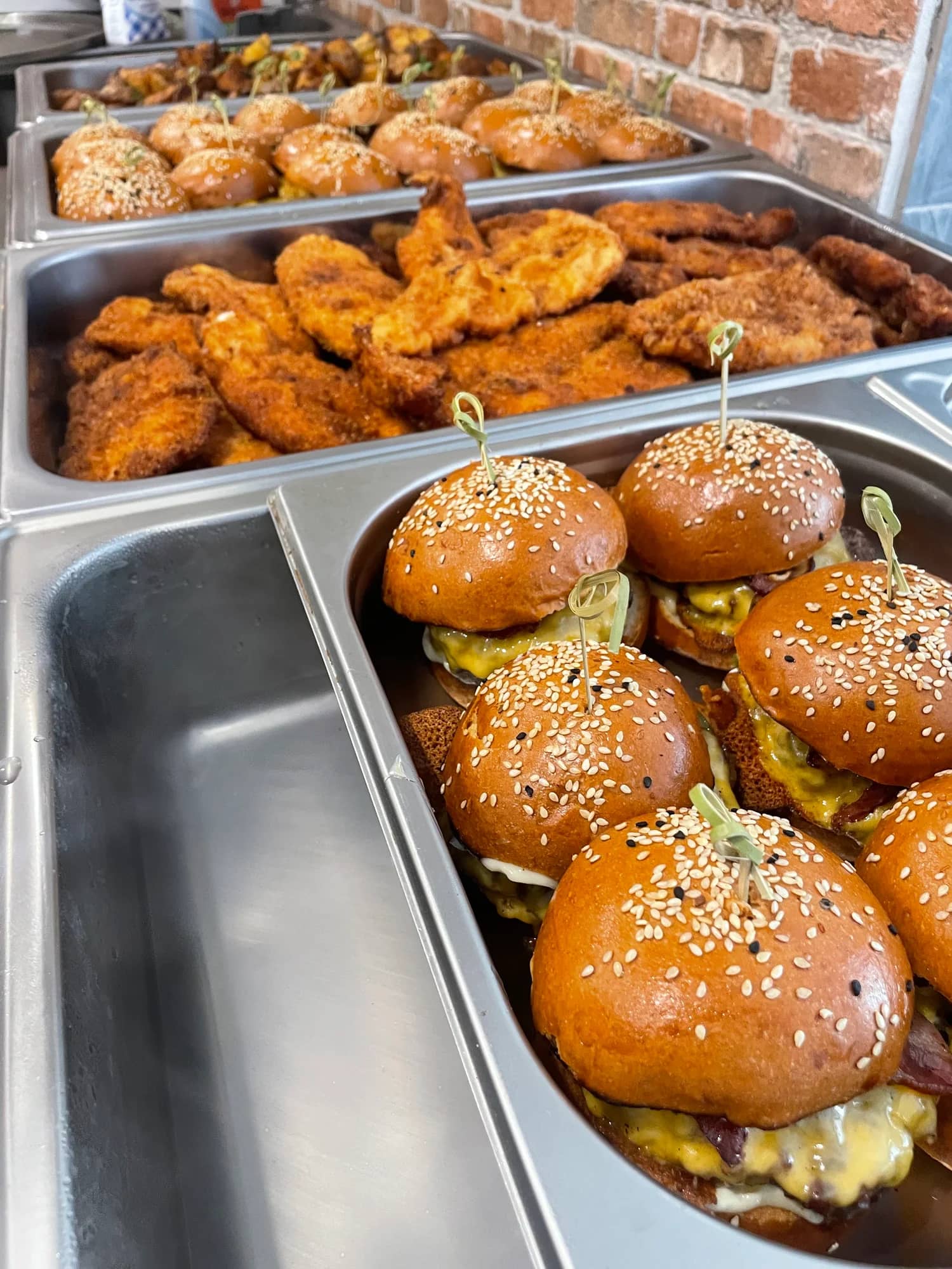 Noodles and miniburgers
