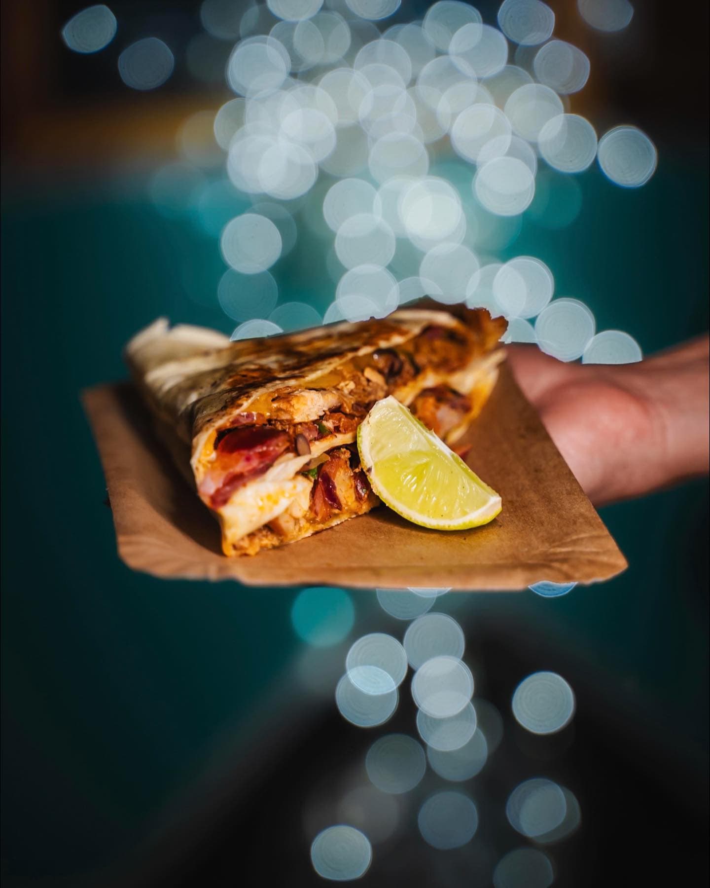 Mexická tortilla Pozri Sem s plnkou a limetkou